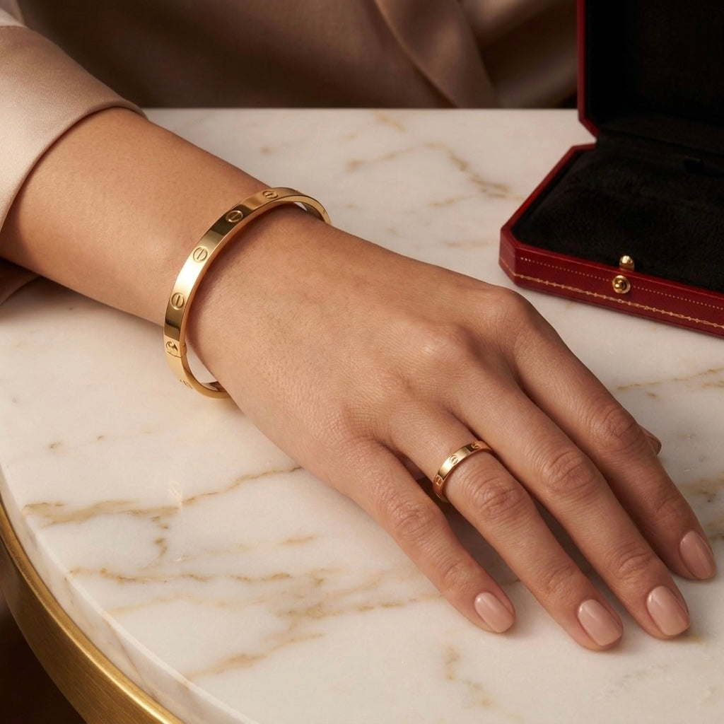 Iconic Screw Bangle