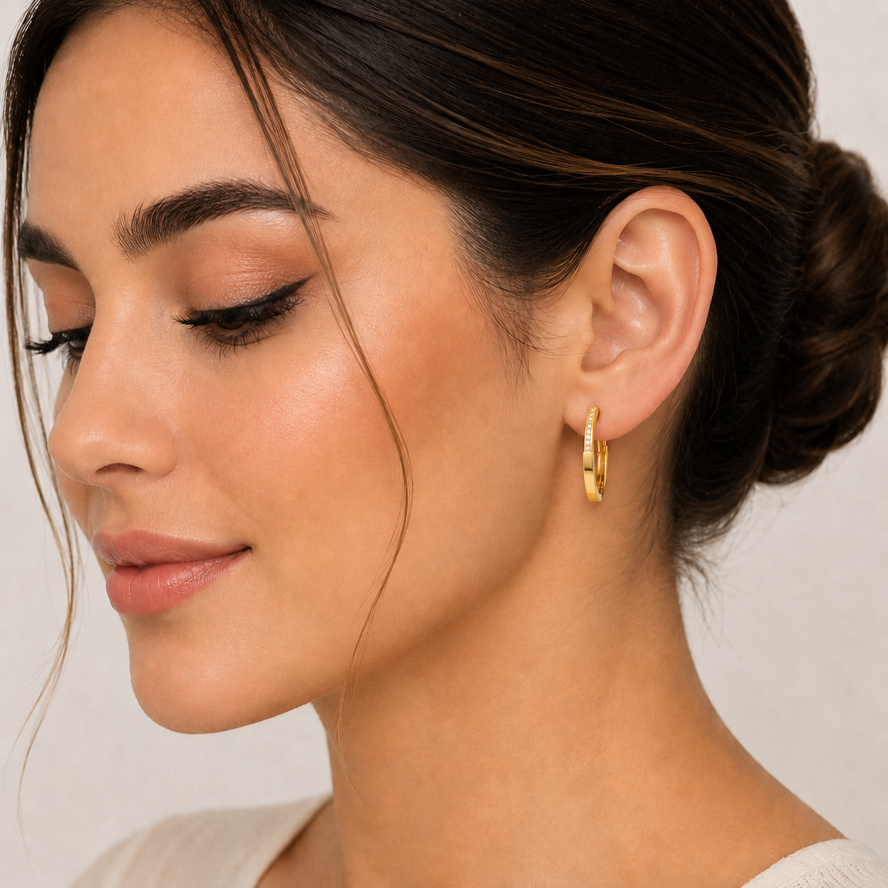 Minimal Crystal Hoop Earrings