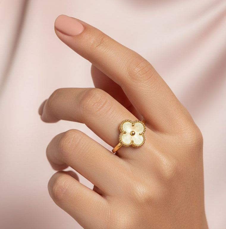Soleil Clover Ring