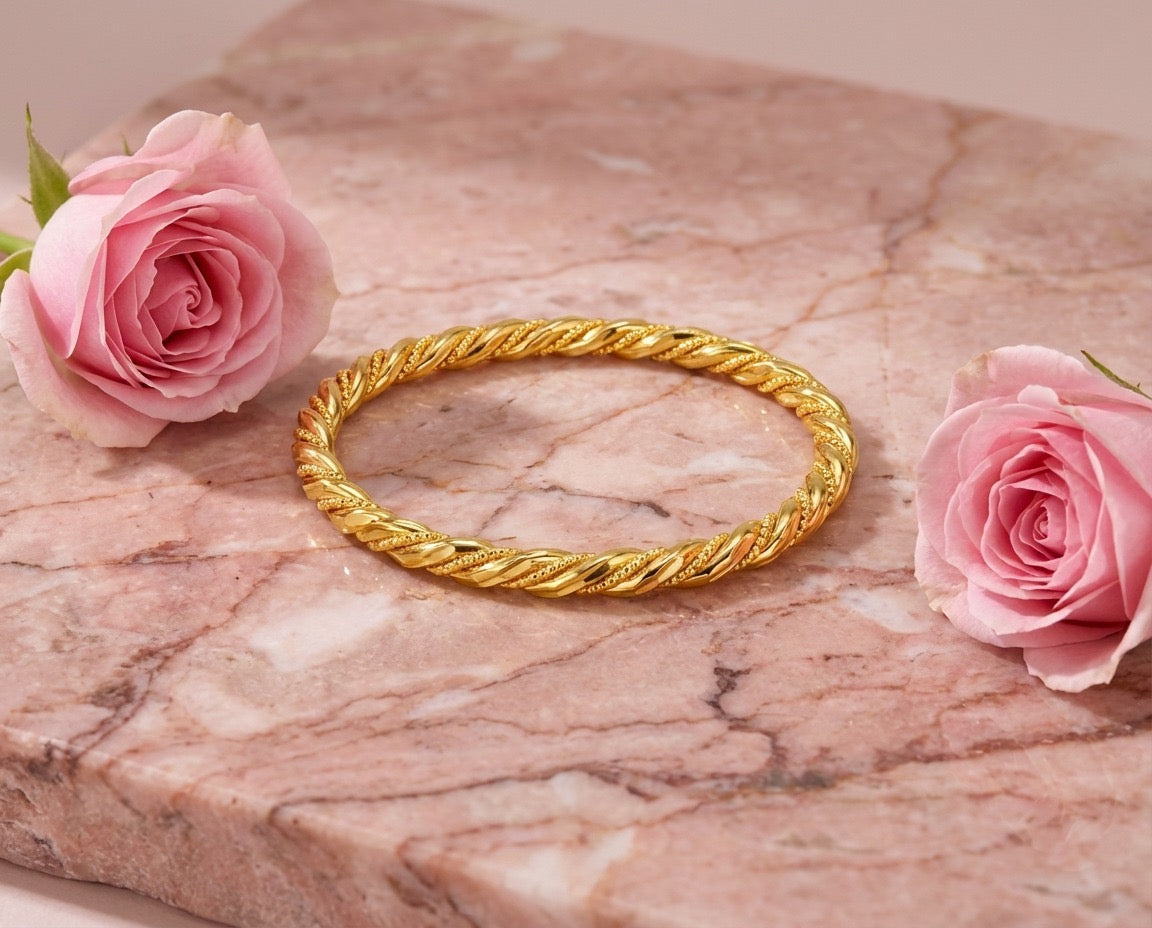 Aria Twist Gold Bangle