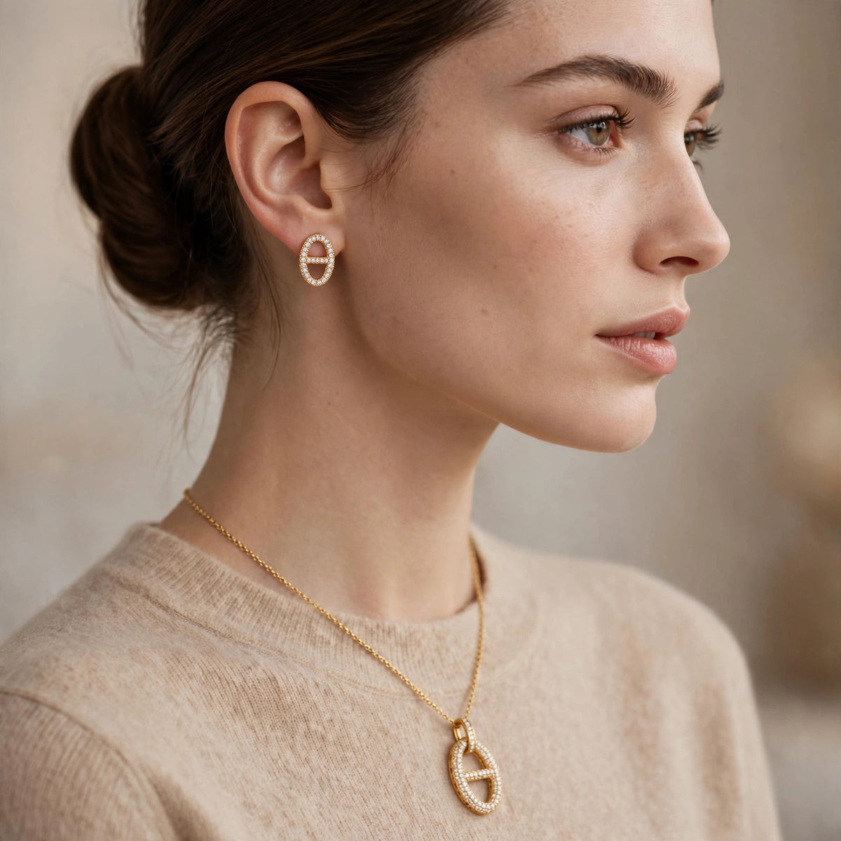 Trinity Oval Zircon Necklace