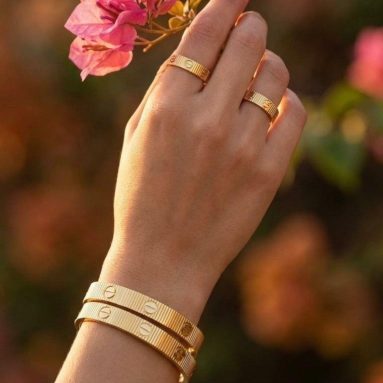 Luxe Screw Detail Gold Bracelet