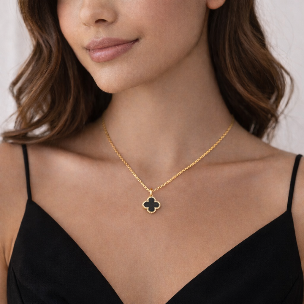 Mini Éclat Clover Necklace