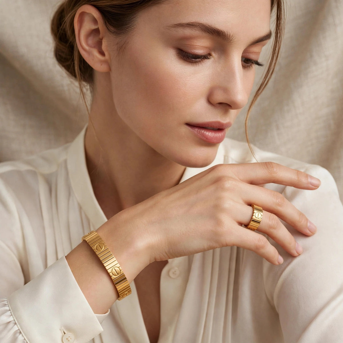 The Élise Flex Ring