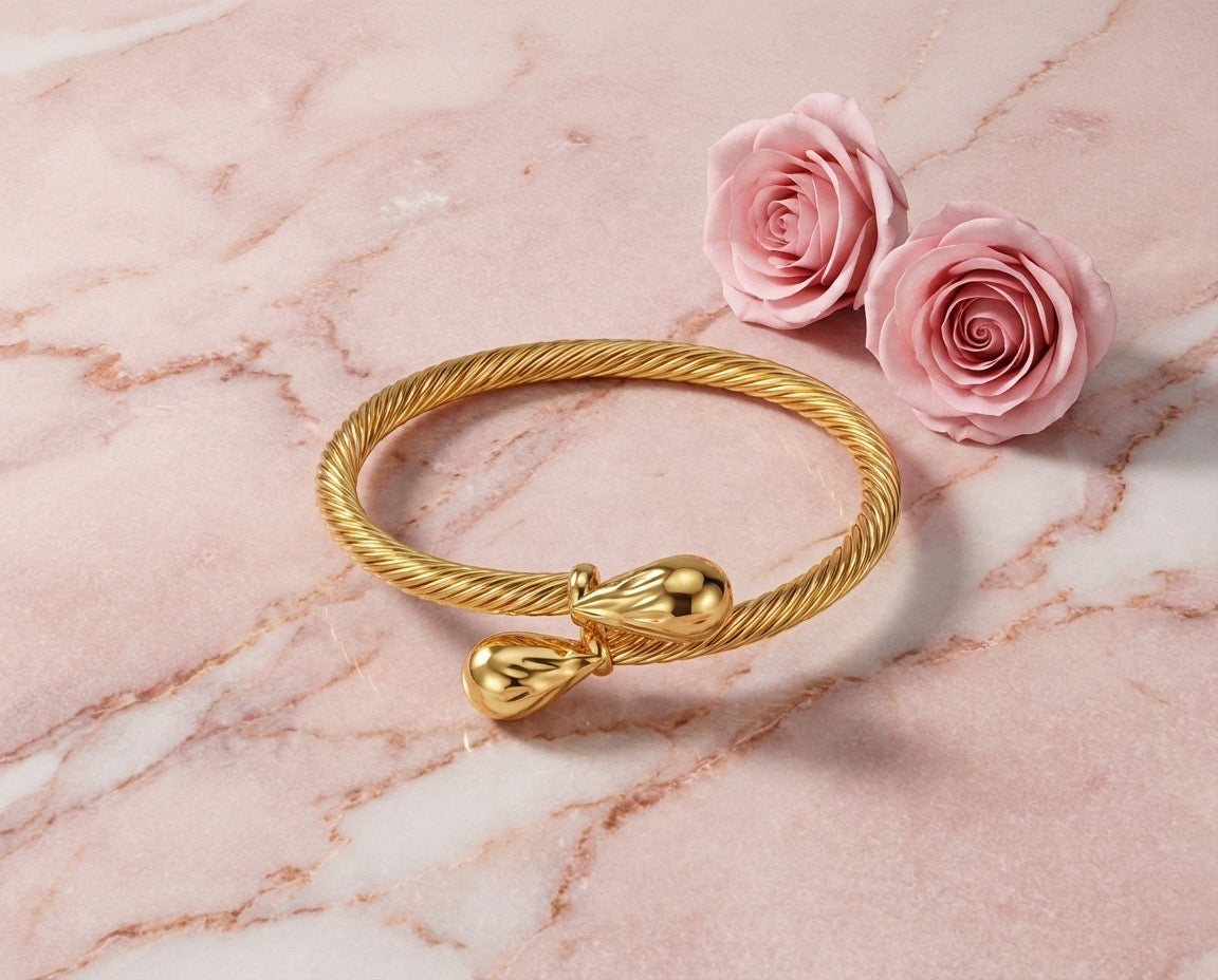 Aria Knot Twist Gold Bracelet
