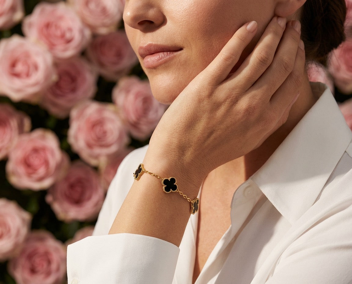 Noir Clover Bracelet