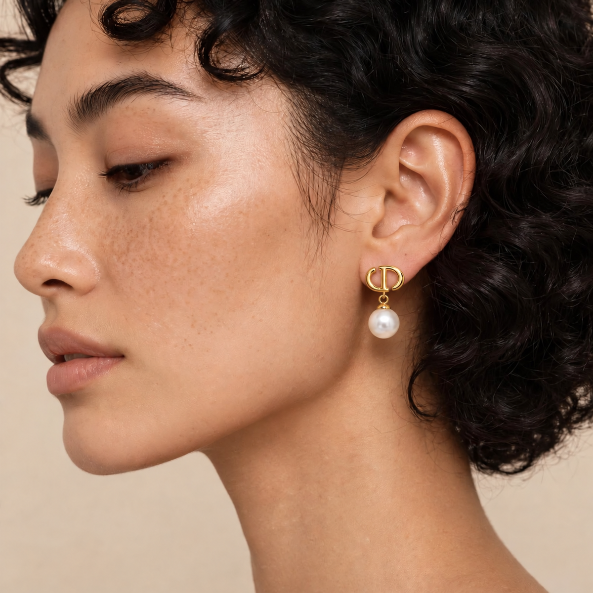 Élodie Pearl Drop Earrings