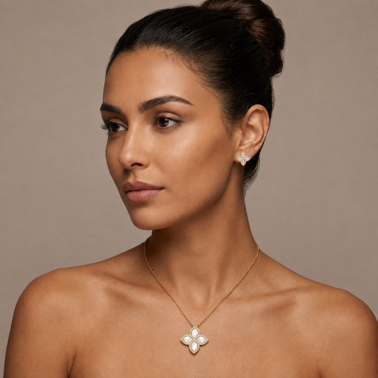 Pearl Clover Jewelry Set
