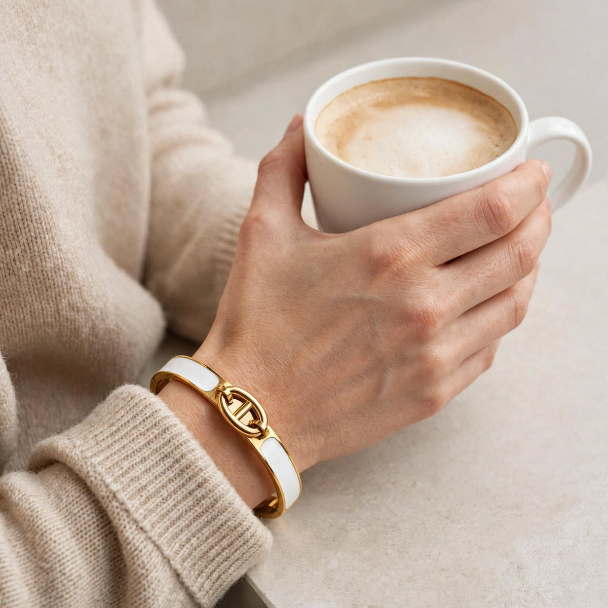 Élise Gold & White Enamel Bangle