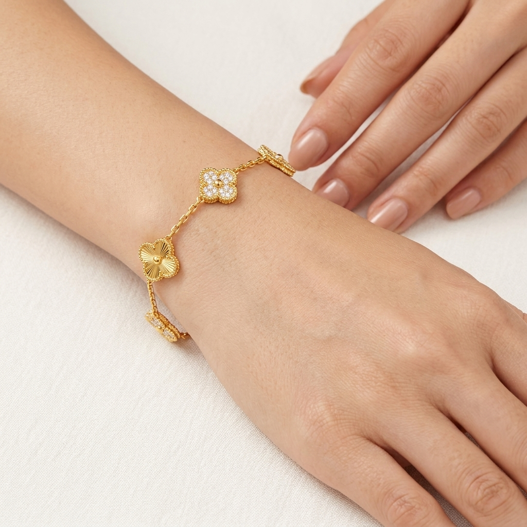 Mini Zircon Clover Bracelet