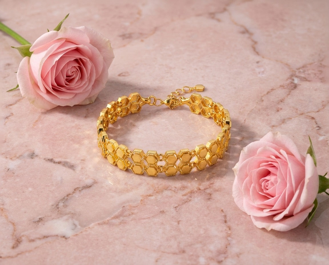 Luna Honeycomb Gold Bracelet