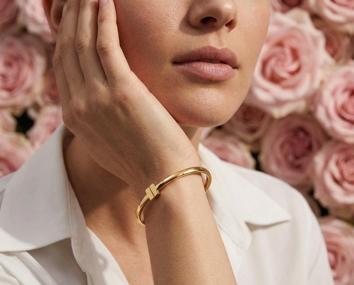 Icon T-Bar Gold Bangle