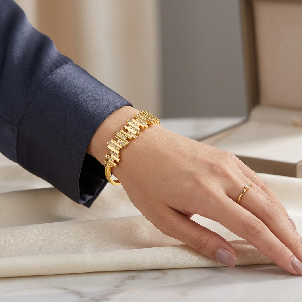 Élan Zircon Bangle
