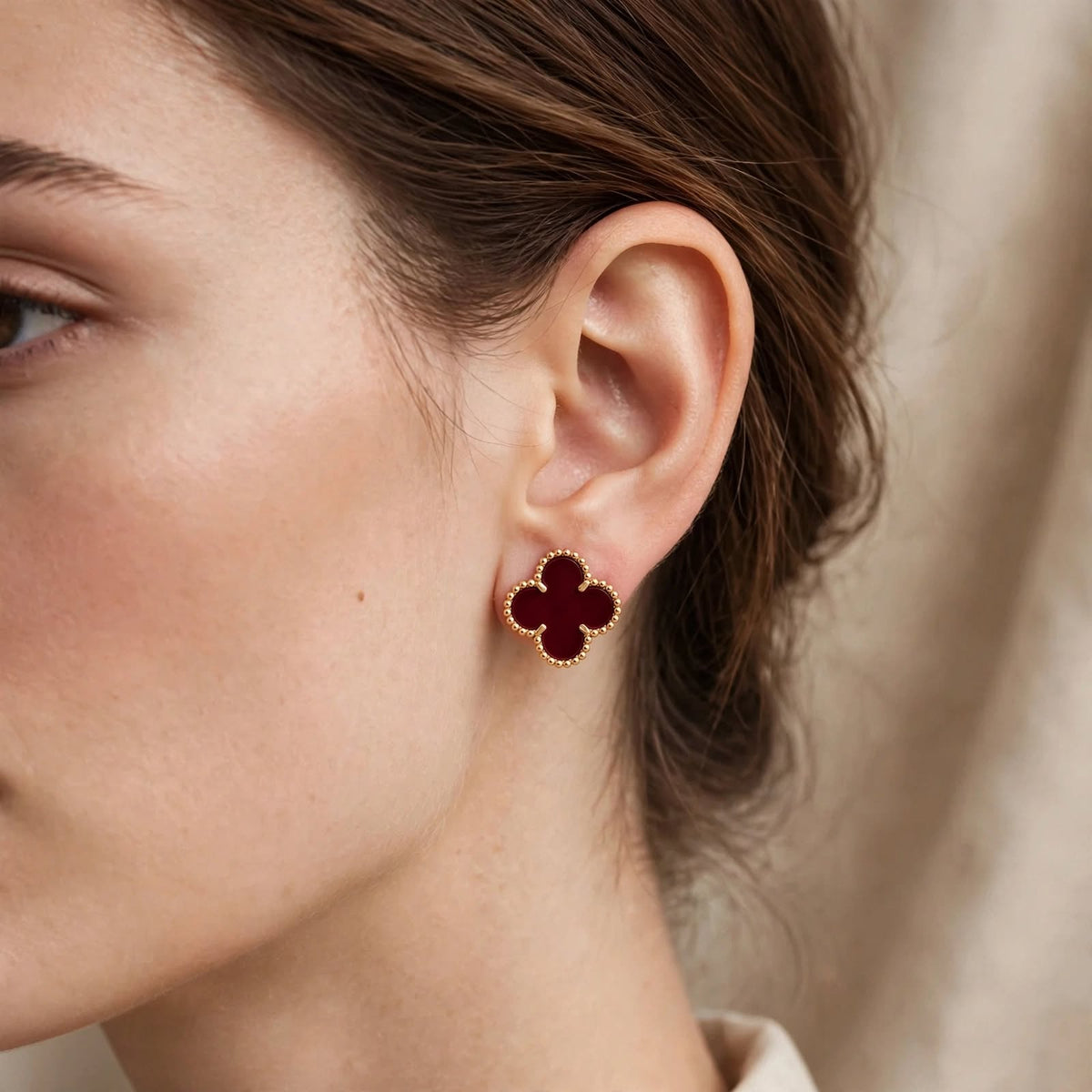 Luxe Clover Signature Earrings – Burgundy