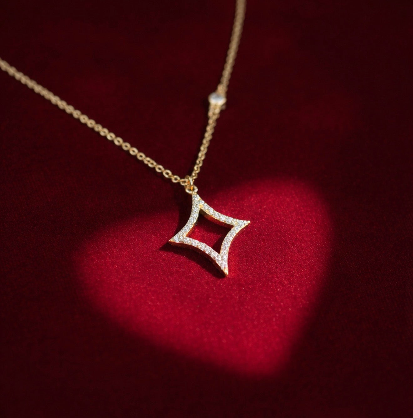 Lumière Star Pendant