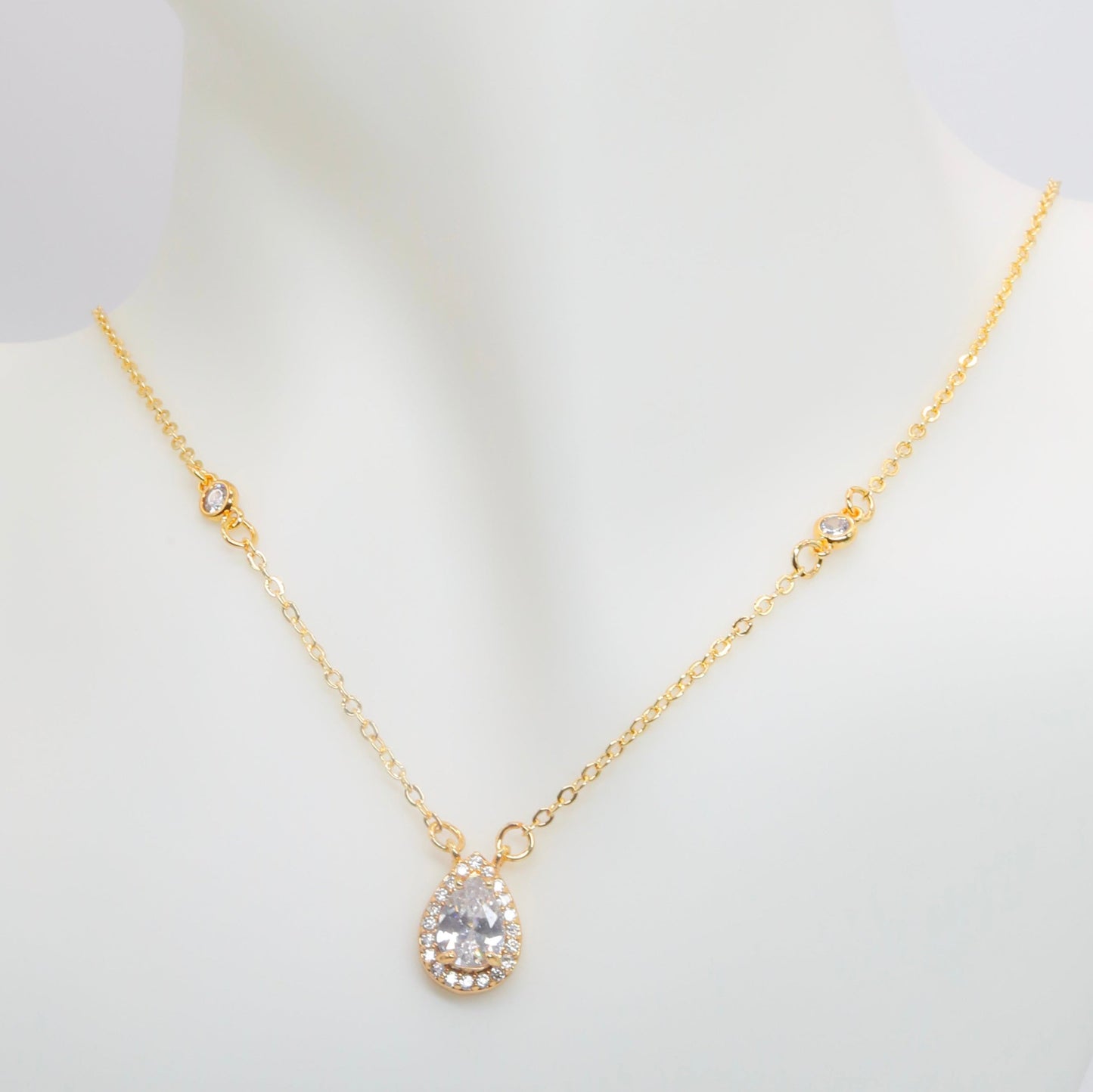 Diamond Teardrops Necklace