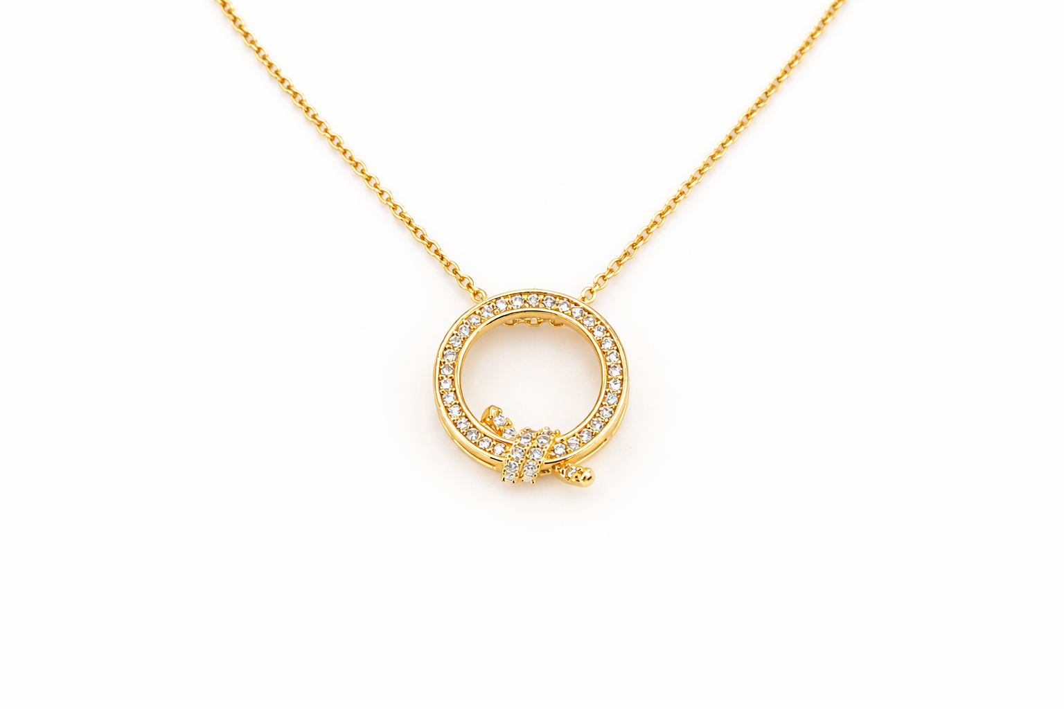 Lumière Circle Pendant Necklace