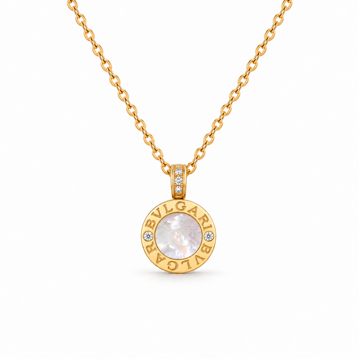 Perla Luxe Medallion Necklace