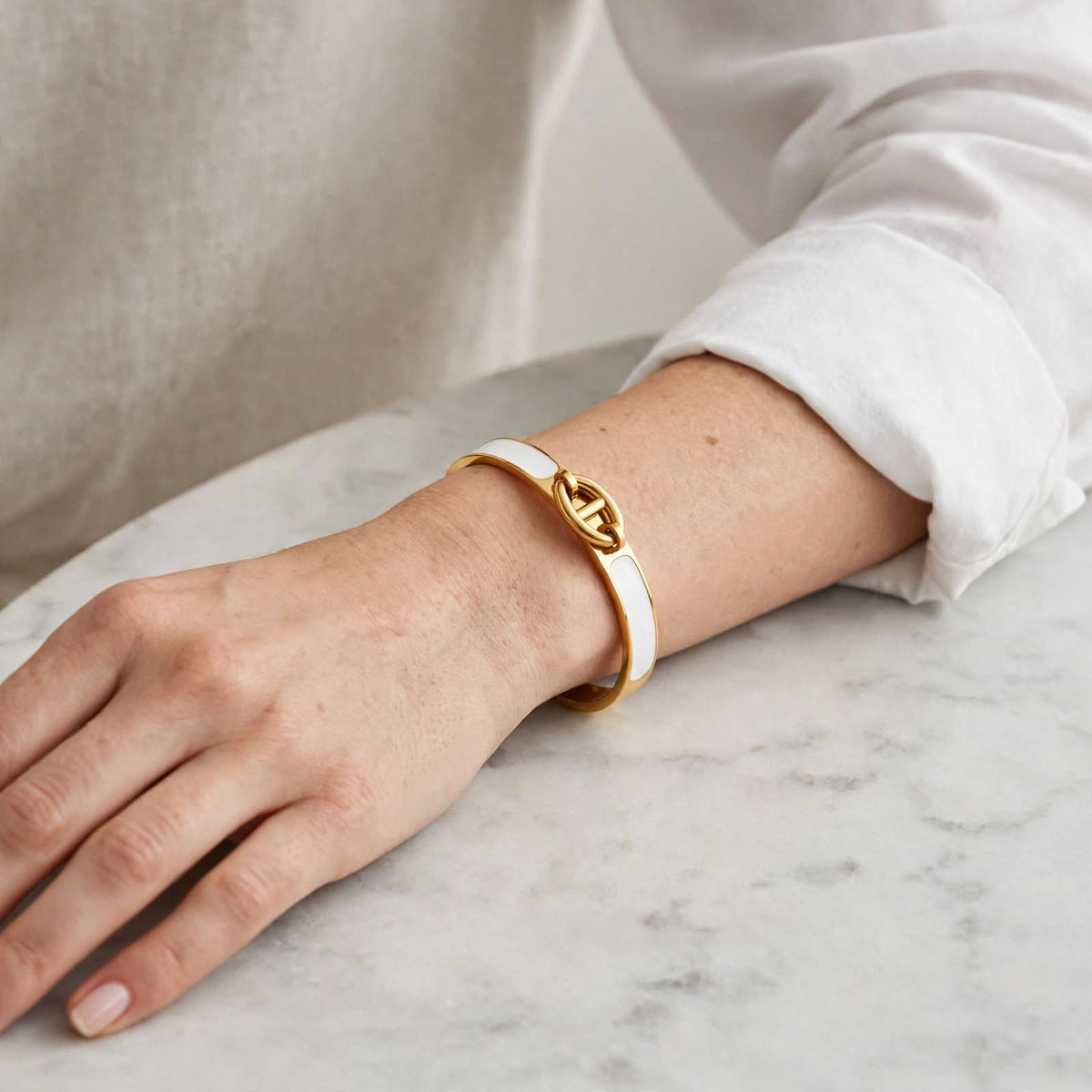 Élise Gold & White Enamel Bangle