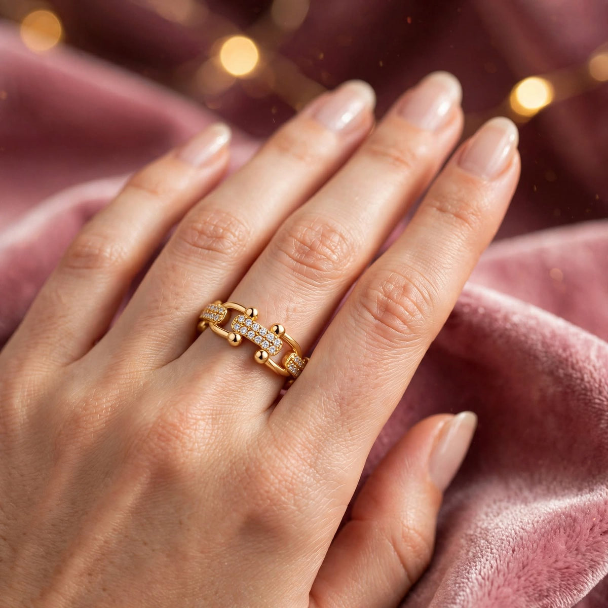 Zircon Chain Ring