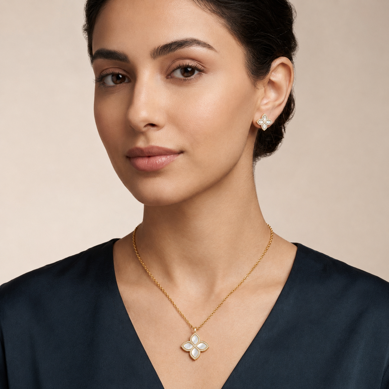 Pearl Clover Jewelry Set