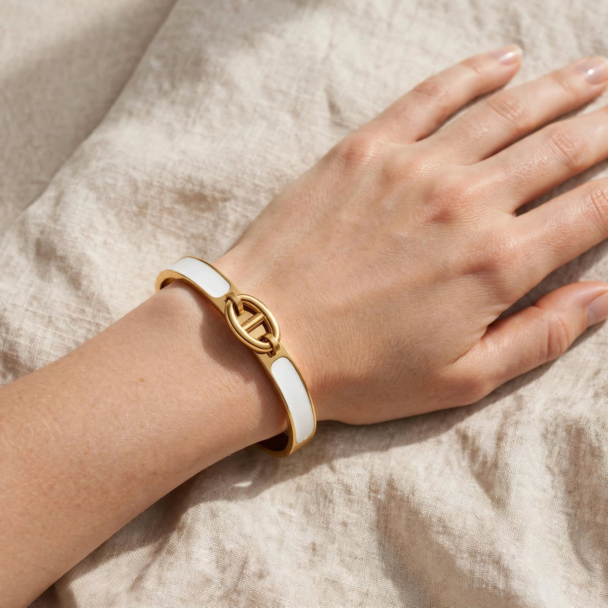 Élise Gold & White Enamel Bangle