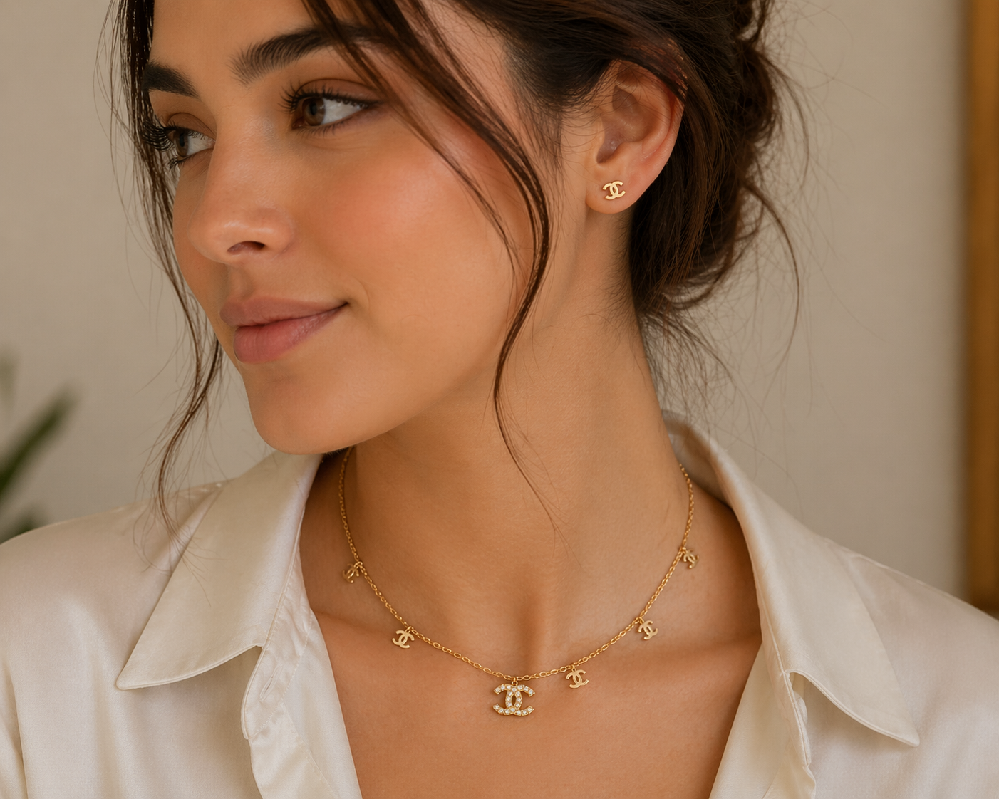 Logo Charm Gold Choker Set (Necklace + Earrings)