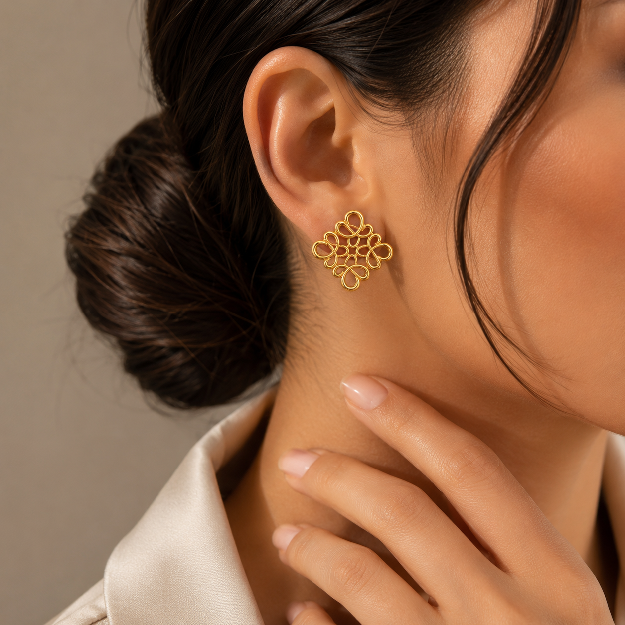 Royal Lace Stud Earring