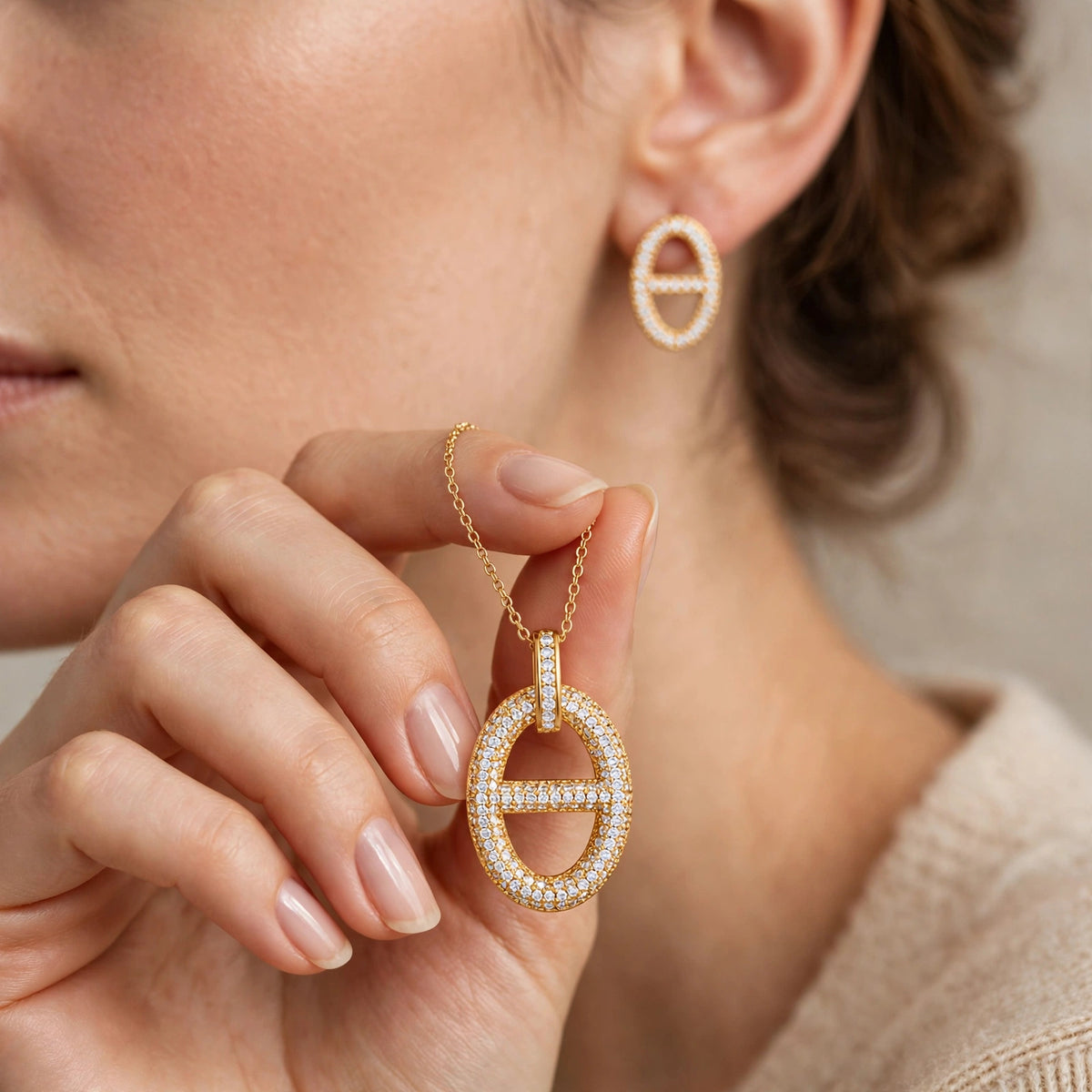 Trinity Oval Zircon Necklace