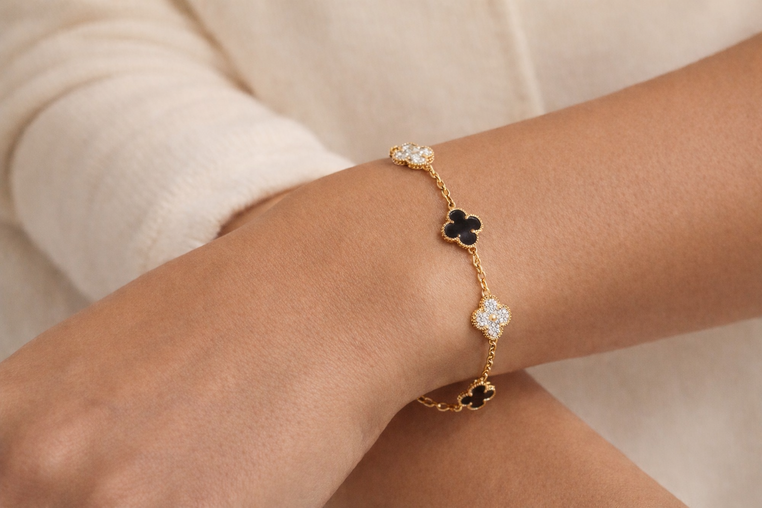 Midnight Clover Bracelet