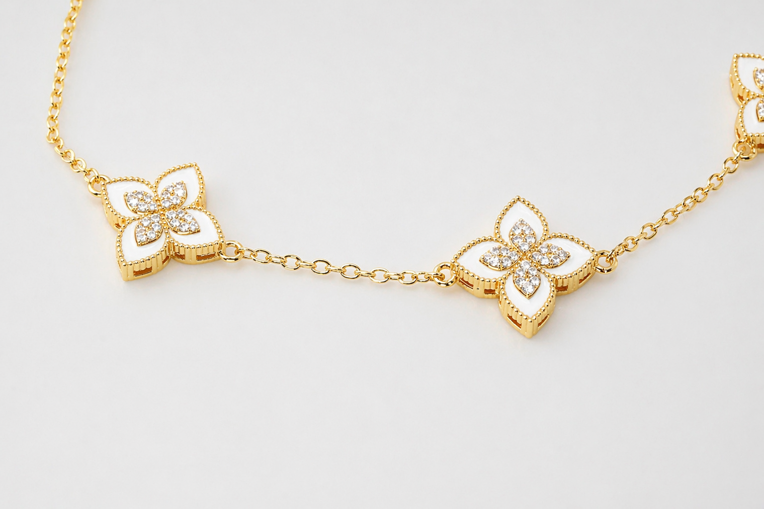 White Clover Luxury Necklace