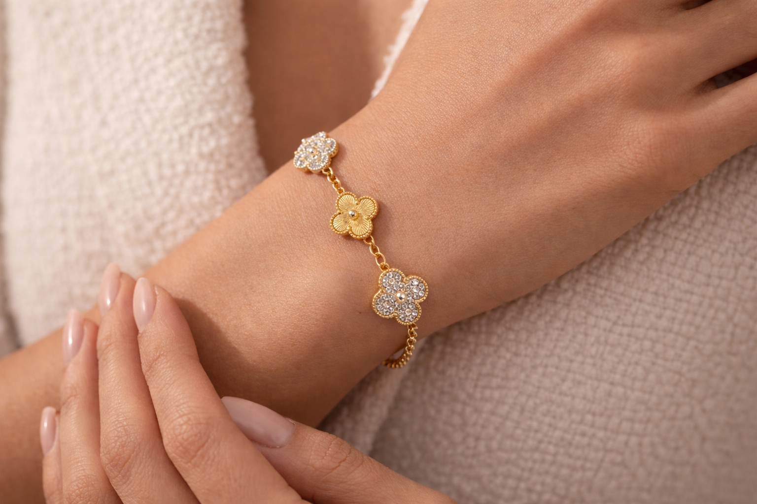 Lumière Clover Bracelet