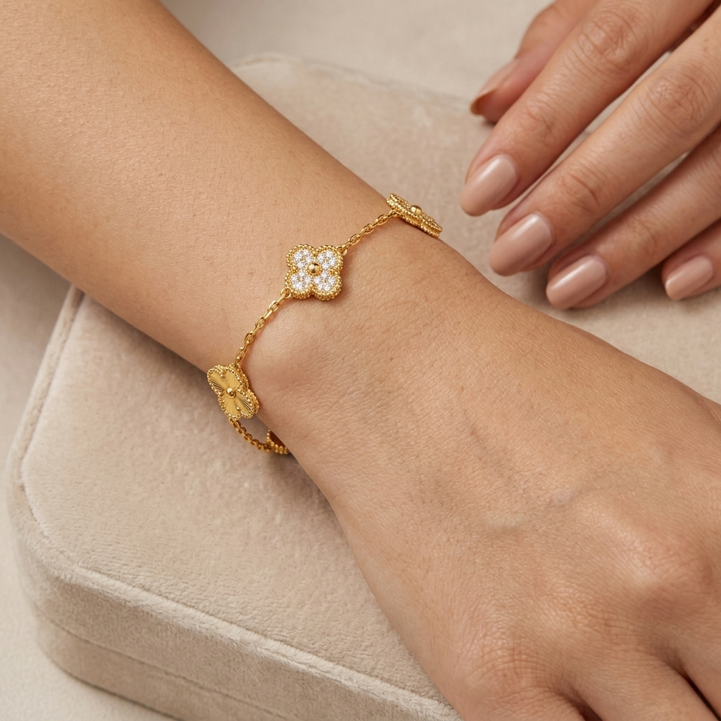 Mini Zircon Clover Bracelet