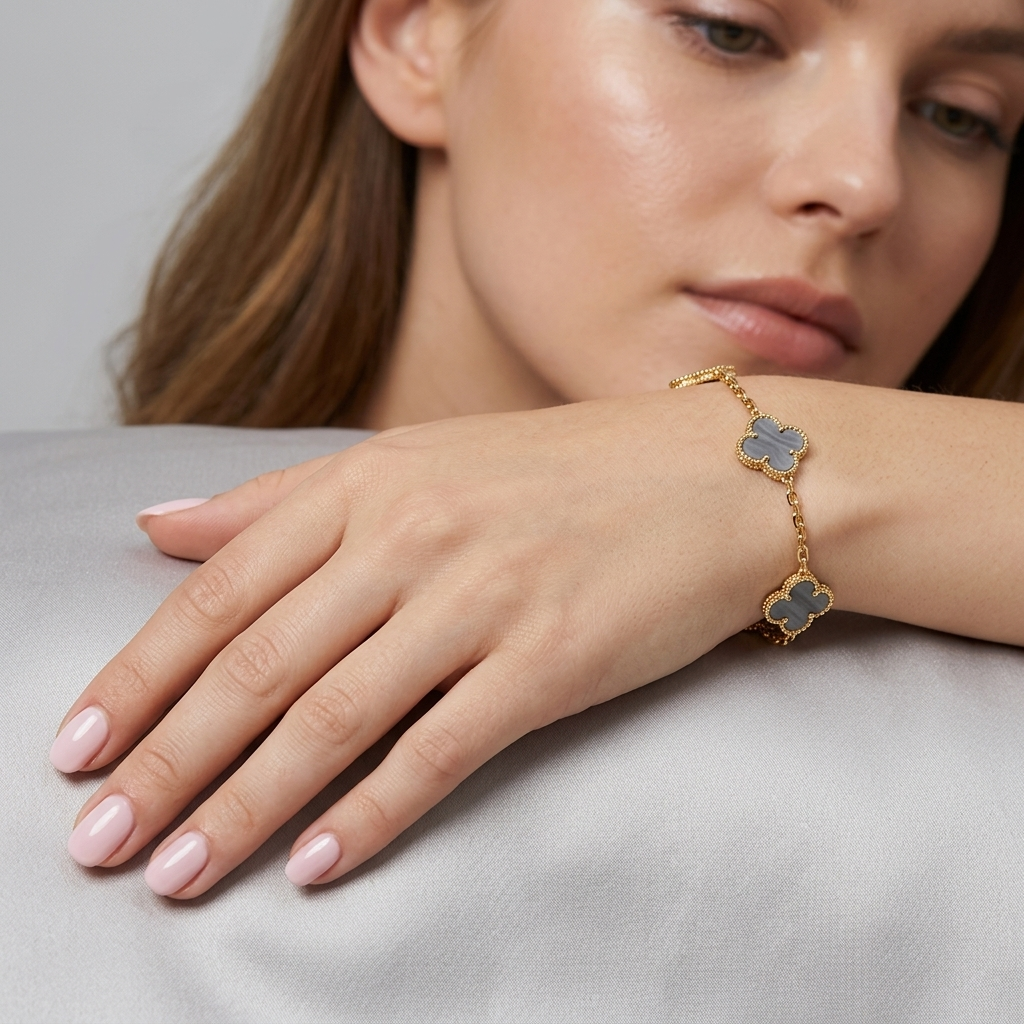 Grey Mother of Pearl Clover Bracelet