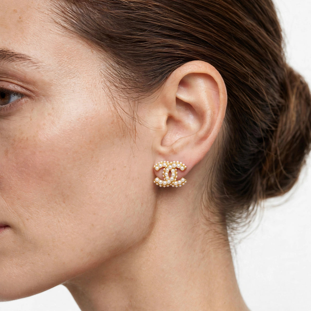 Luxe Gold Pearl Interlock Stud Earrings