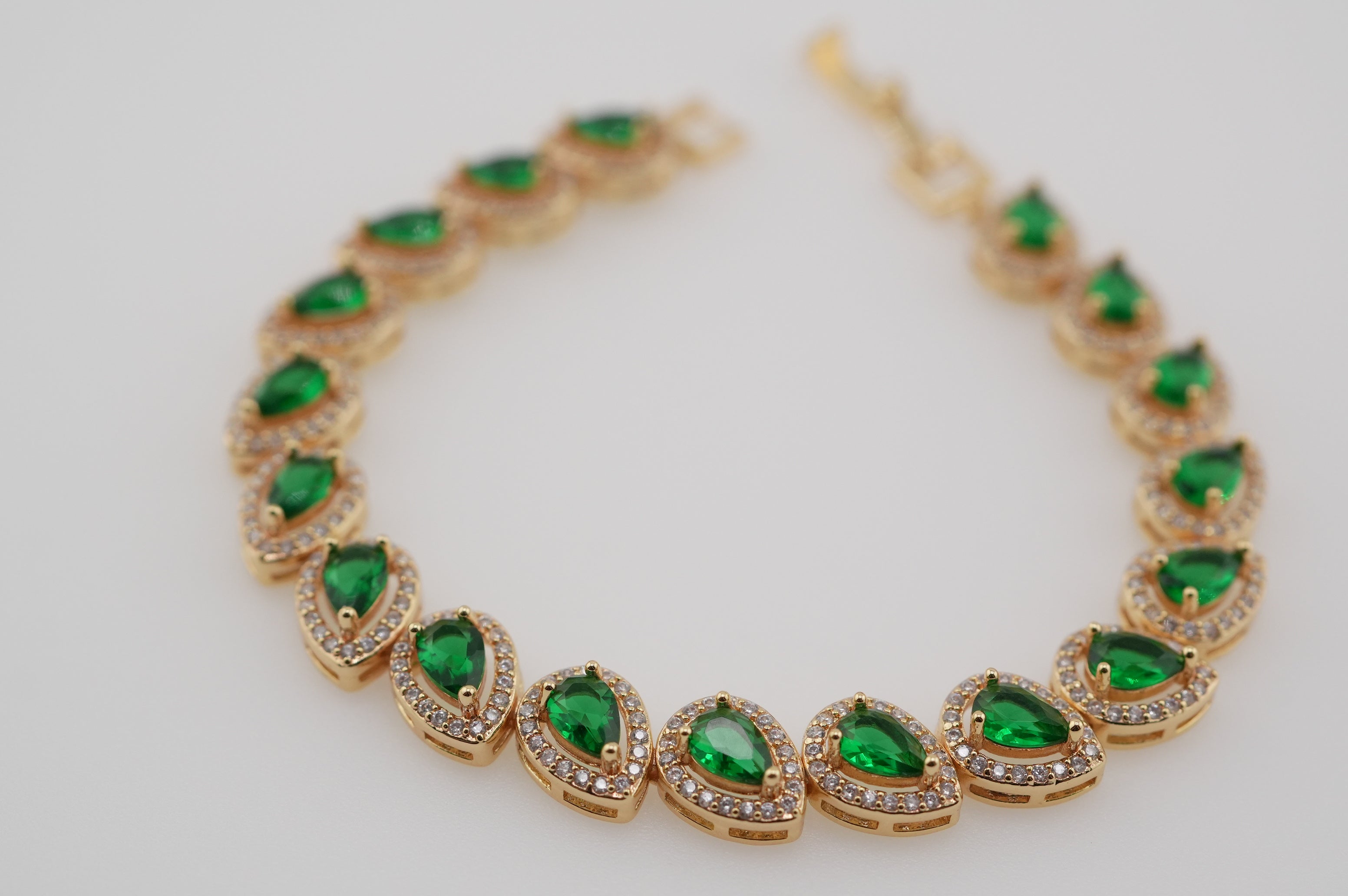 Emerald Radiance Bracelet
