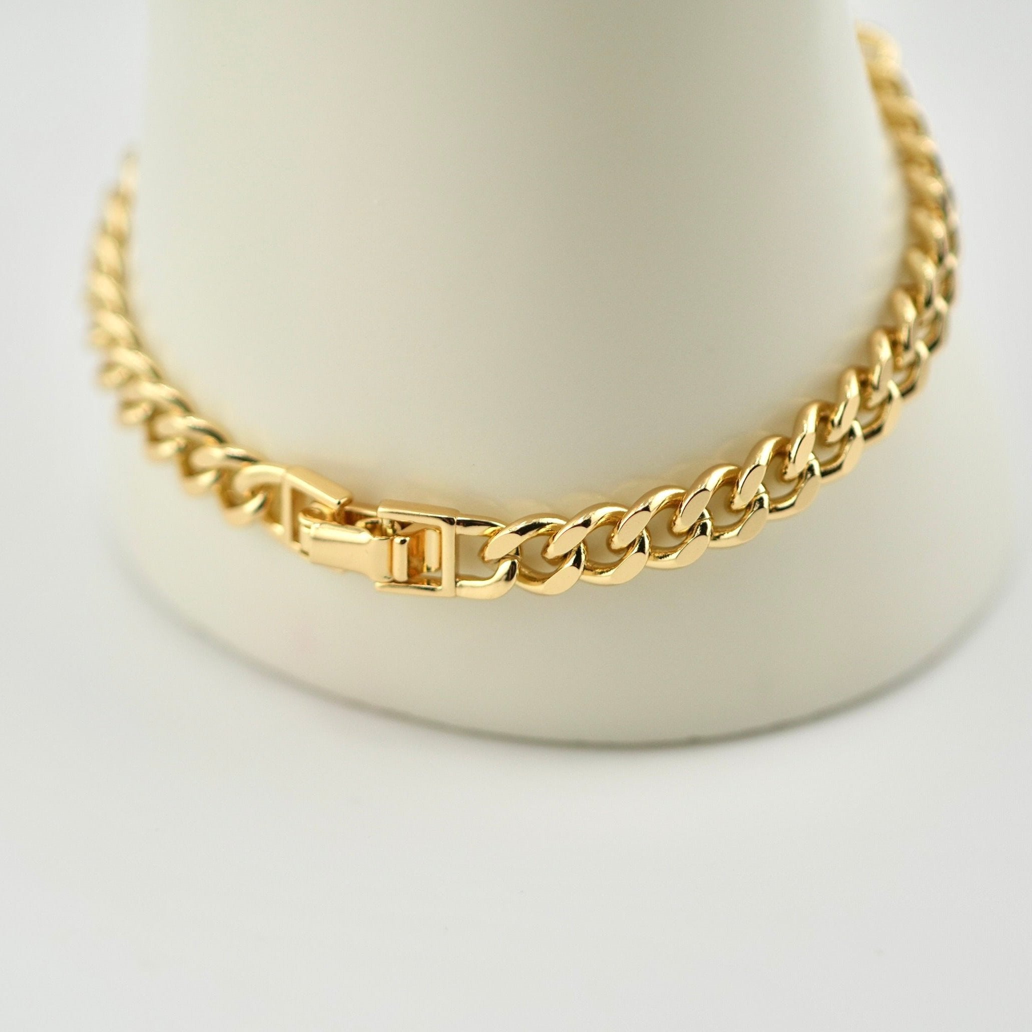 Onyx Radiance Chain Bracelet