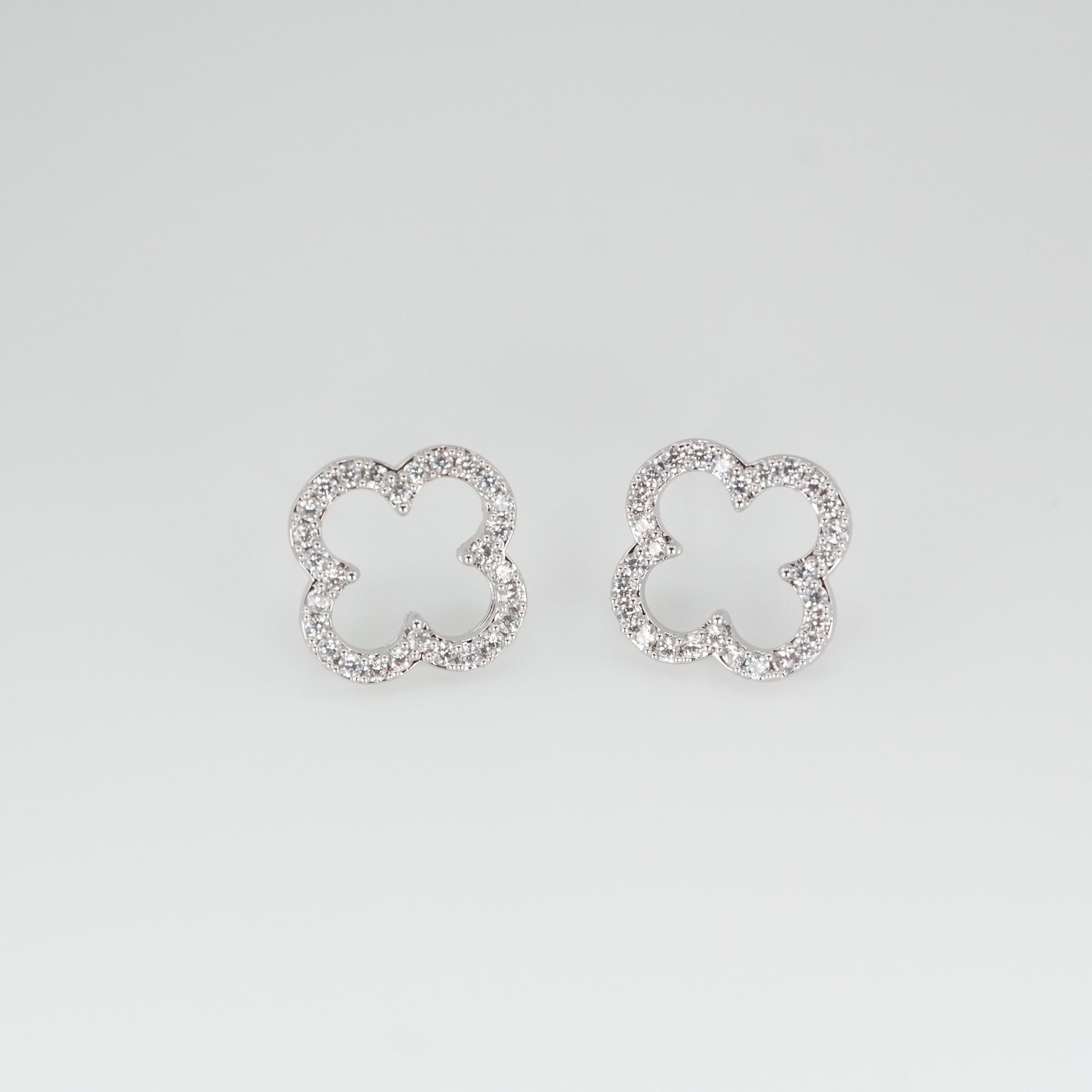 Silver Clover Spark Earrings