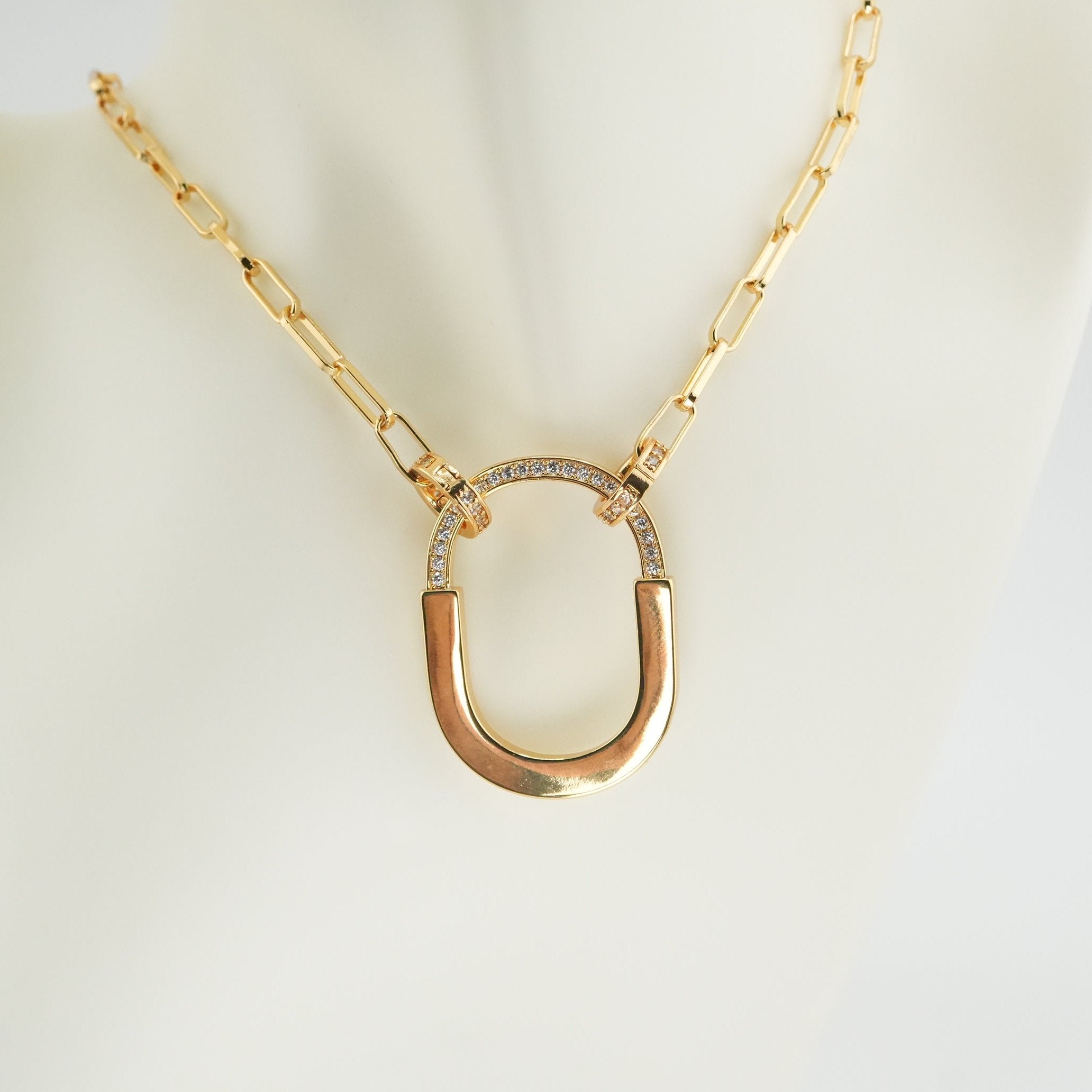 Luxe Horseshoe Link Necklace