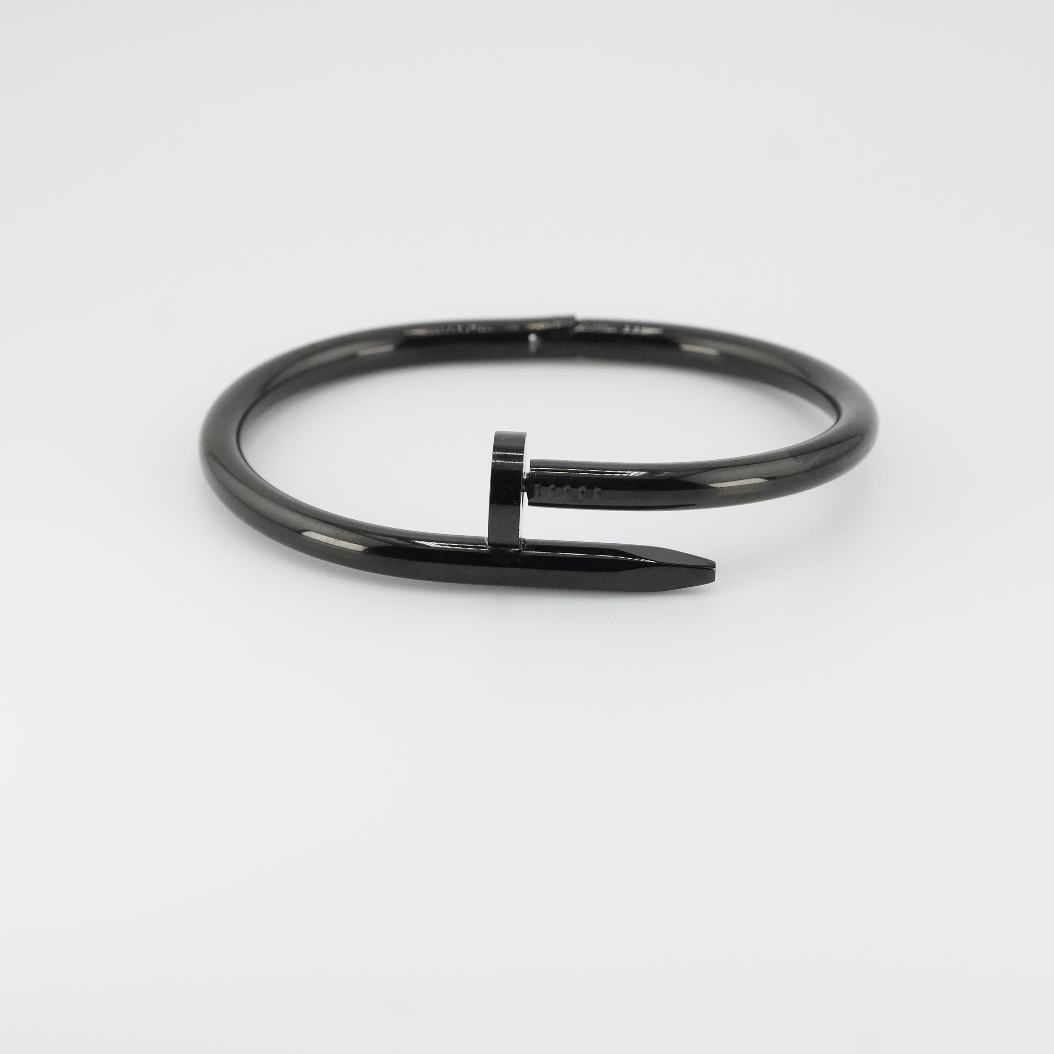 Apex Nail Cuff