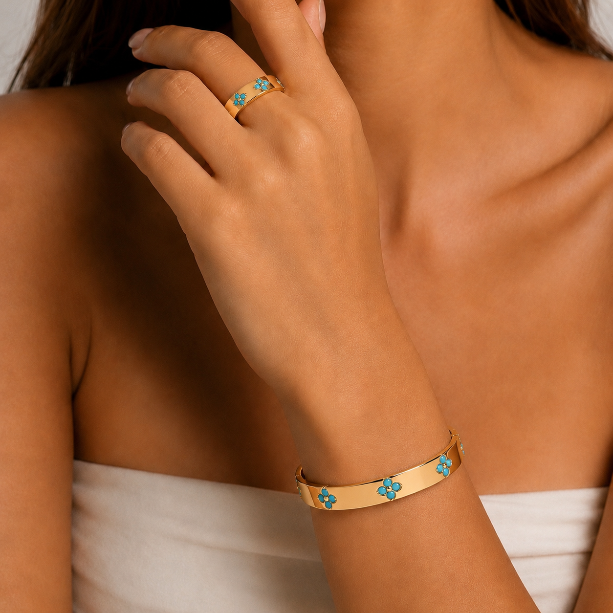 Turquoise Clover Gold Bangle