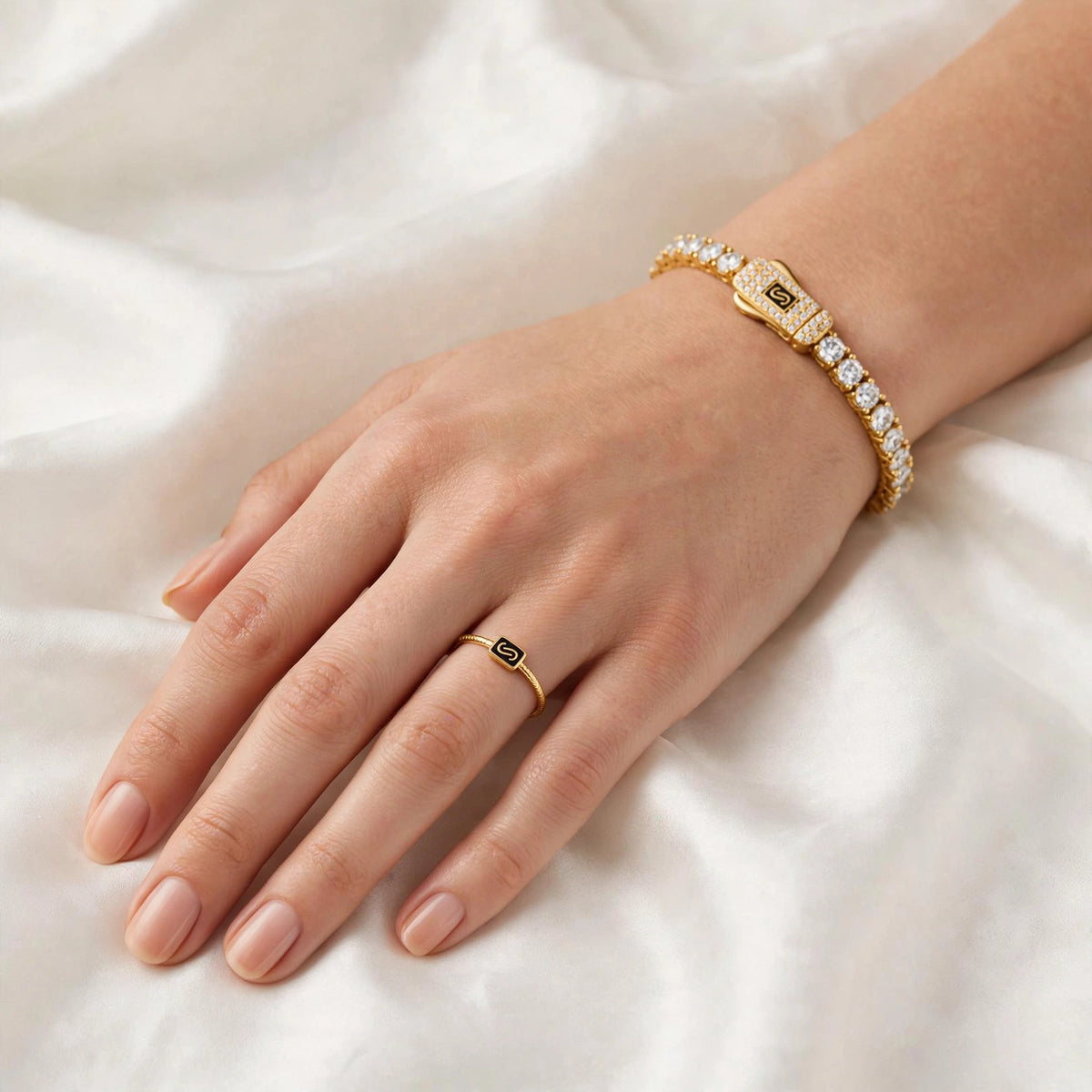 Signature Radiance Tennis Bracelet