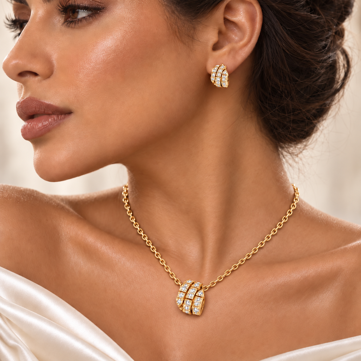 Serpentine Pavé Necklace