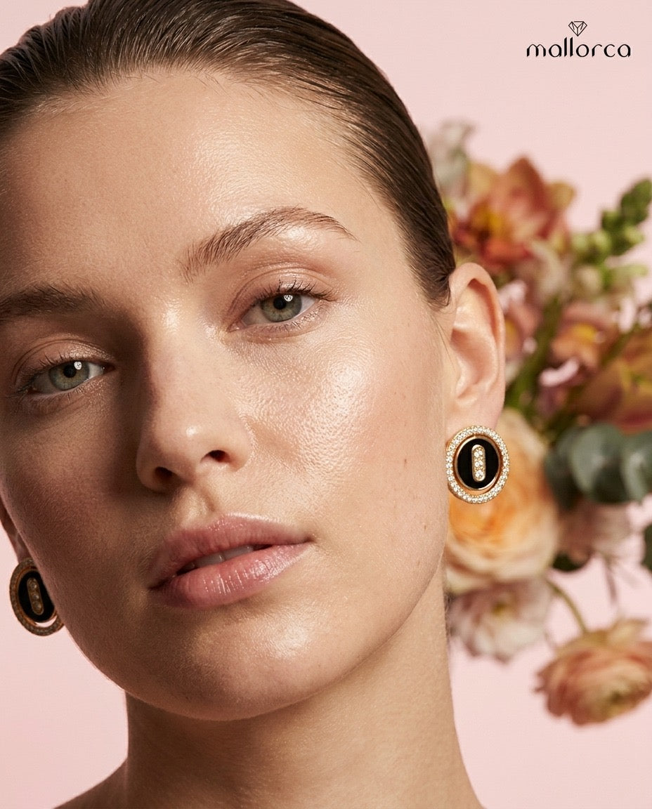 Royal Noir Stud Earrings