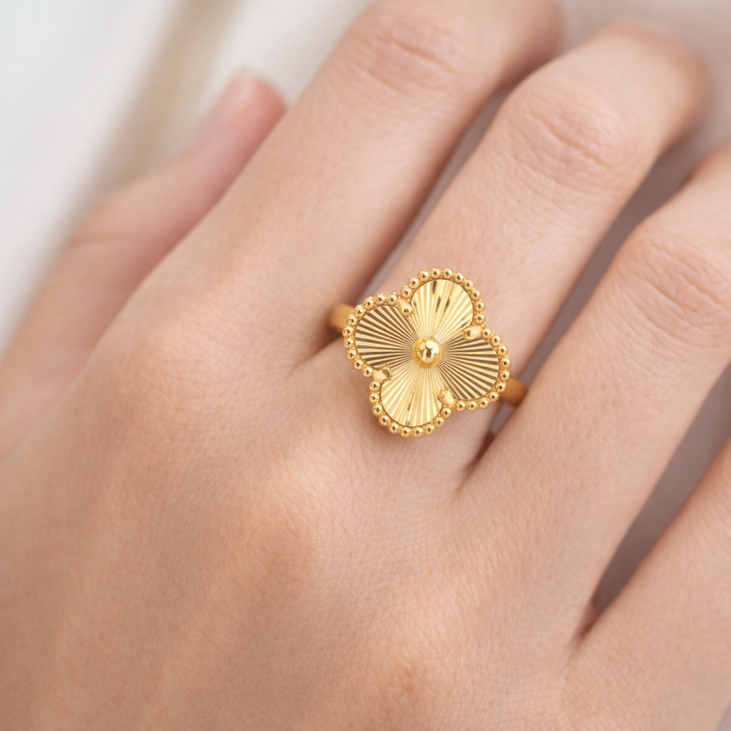 Soleil Clover Ring