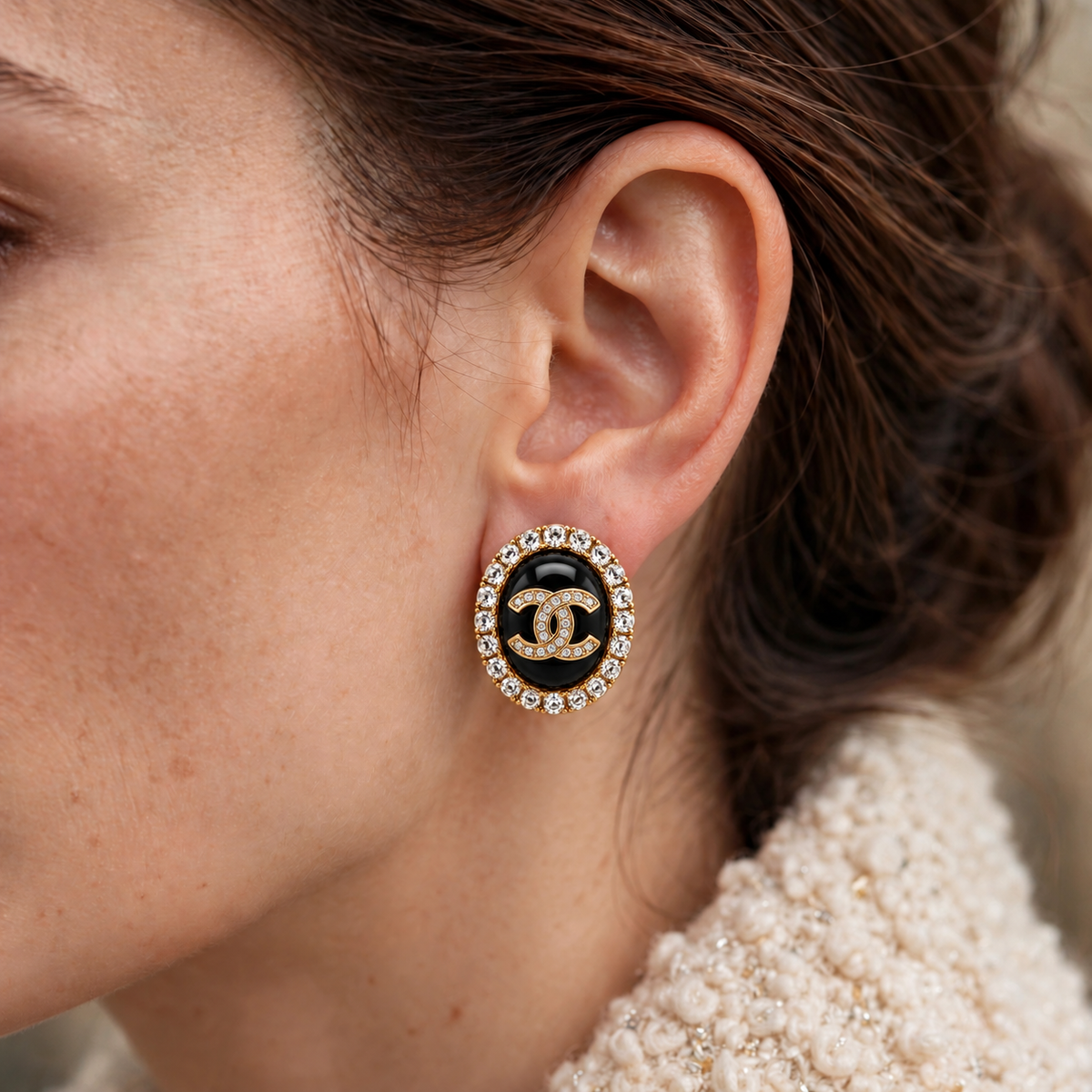Luxe Gold Oval Black & Crystal Stud Earrings